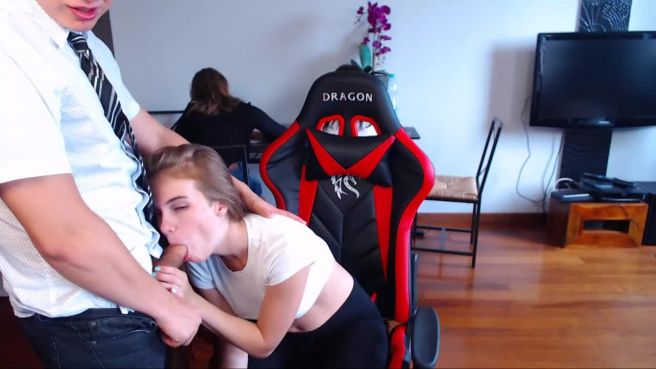 Превью На самом деле, эта вебкамщица очень горячая № 46846