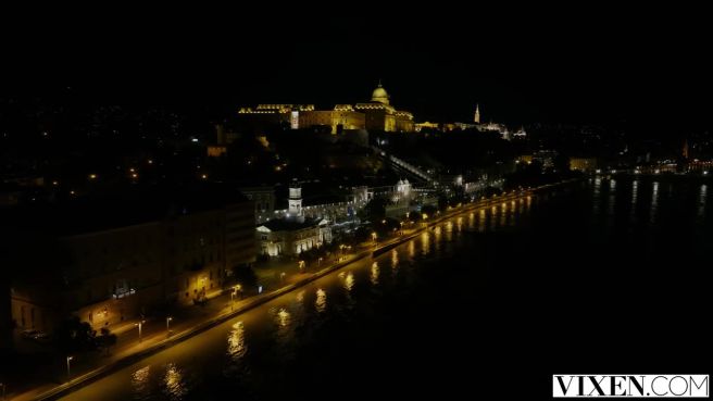 Превью Шикарная эскортница хорошо знает своё дело № 46858