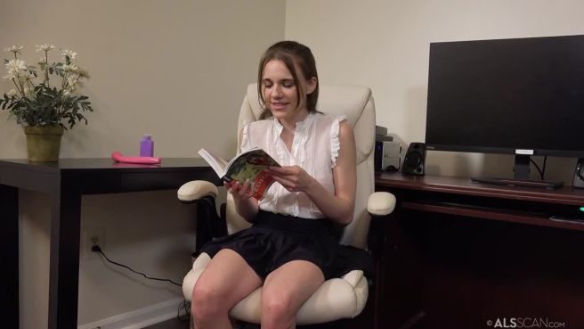 Превью Новая игрушка не даёт заскучать ни на минуту № 46944