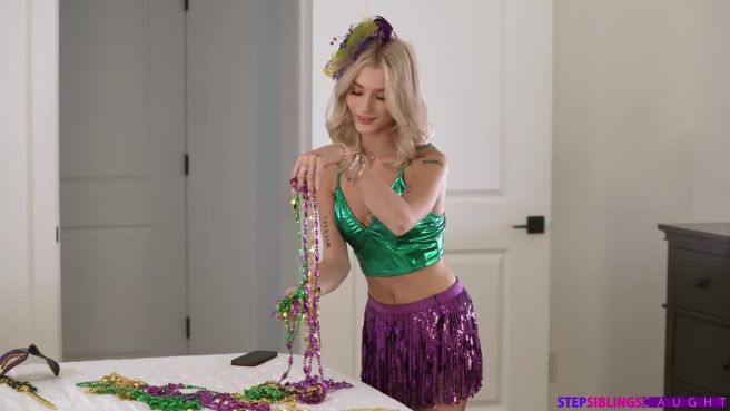 Превью Моя сестрёнка никогда не откажет в сексе № 46946