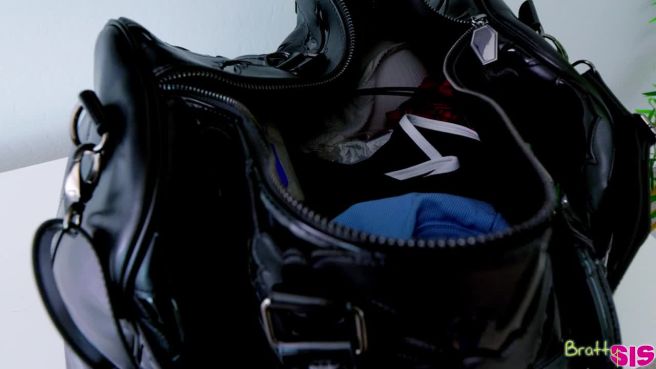 Превью Без сестрёнки было бы очень скучно № 46977