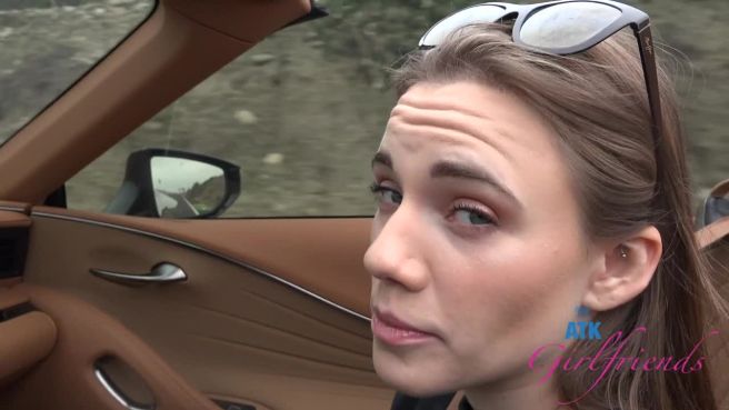 Моя новая попутчица – это самая настоящая шлюшка