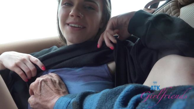 Превью Моя новая попутчица – это самая настоящая шлюшка № 47021