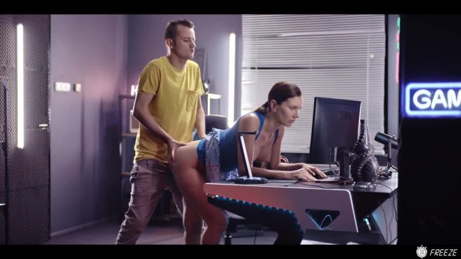 Превью В итоге она даже не заметит, что её трахнули № 47088