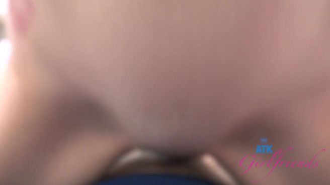 Превью Киска буквально дымится от пениса внутри № 47096