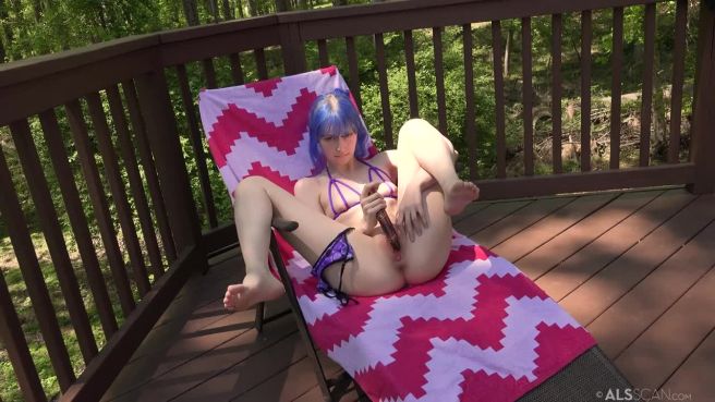 Превью Батарейный шторм: она плывет в океане стонов № 47157