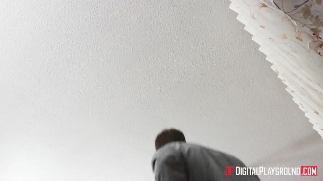 Превью Латинка в коротком платье соблазняет соседа и трахается с ним в гостевой комнате № 9350